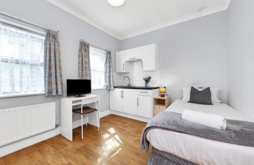 Cambridge Bed & Breakfast | Shelford Lodge