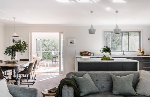 Tarwin Lower House | Shellback: Panoramic Ocean Views. Fast internet. Views of Wilsons Prom.