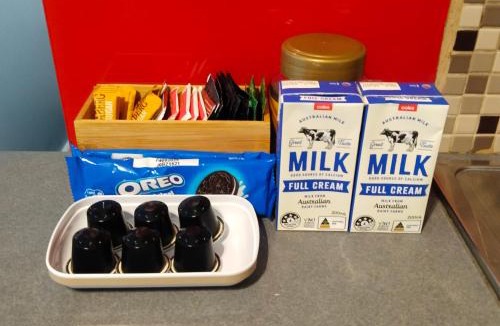 St Kilda Apartment | ShelleyStayz on Grey St