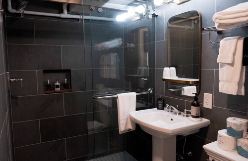 Haversham Hotel | Shelter Harbor Inn