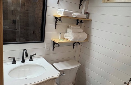 Yellowstone County Other | Sheltered Nook Bunk 'n BoardnFarm to Table experience