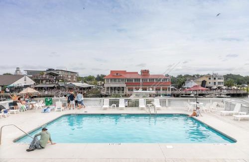 Mount Pleasant Hotel | Shem Creek Inn