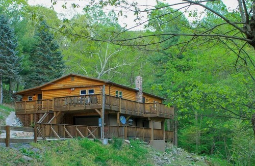 Stanley Cabin | Shenandoah National Park - Sauna - Log Cabin - Treehouse - Game Room