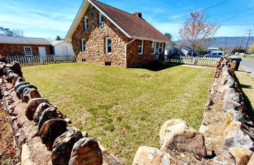 Shenandoah House | Shenandoah Stone Retreat
