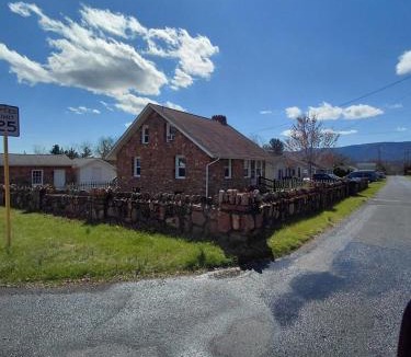 Shenandoah House | Shenandoah Stone Retreat