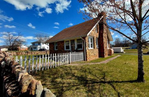 Shenandoah House | Shenandoah Stone Retreat