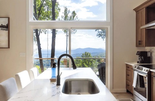 Stanardsville House | Shenandoah View Mountain Escape