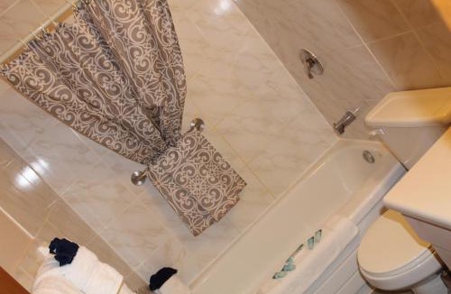 Wiarton Hotel | Shenstone Motor Inn