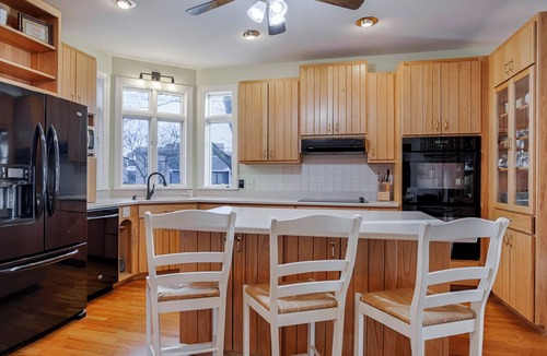 Canandaigua House | Shep's Lake House: Large Family Retreat!