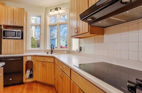 Canandaigua House | Shep's Lake House: Large Family Retreat!