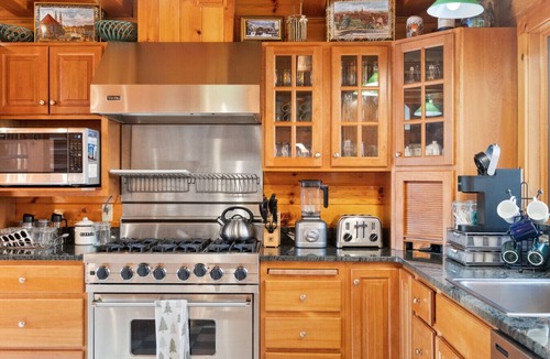 Stratton House | Shepardson Brookside: VAST+AT Hike | A/C | Brook