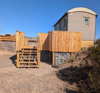 Findhorn Apartment | Shephards Hut by the Beach