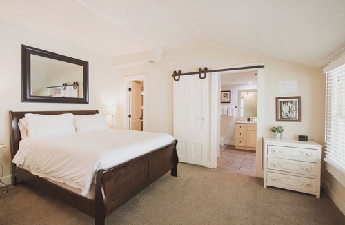 Sonora House | Shepherd Historic Retreat