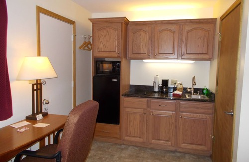Ironton Hotel | Shepherd Mountain Inn