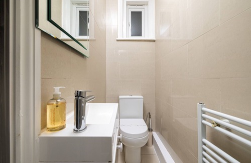 Shepherd's Bush Bed & Breakfast | Shepherd's Bush