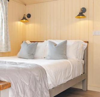 Newton St Loe House | Shepherd's Hut, Bath