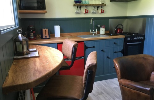 South Gorley Cottage | SHEPHERD'S RETREAT