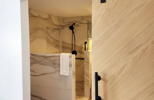 South Kingstown Hotel | Shepherd's Run