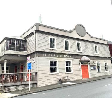 Thorndon Hotel | Shepherds Arms Hotel