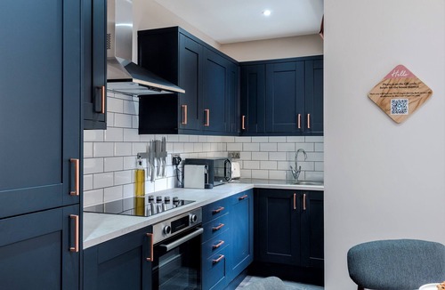 Askew Apartment | Shepherds Bush | 2 Bed Duplex