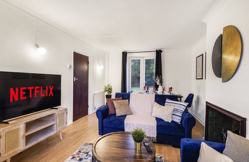 College Park and Old Oak House | Shepherds Bush Abode