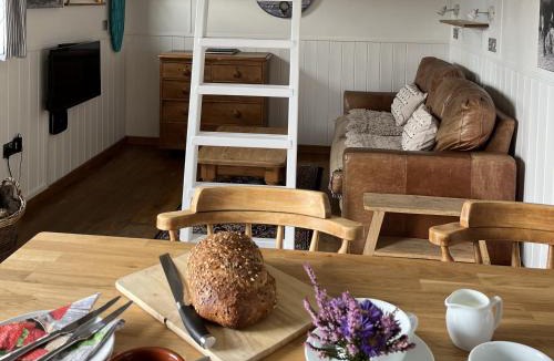 Farden House | Shepherds Cabin at Titterstone