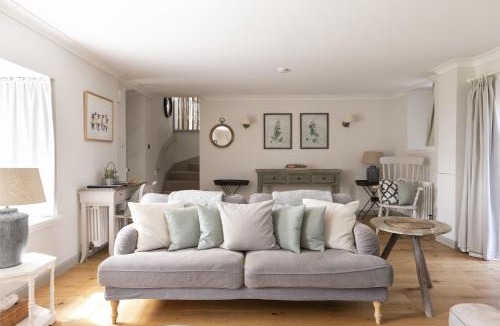 Penicuik House | Shepherds Cottage, Pentland Hills