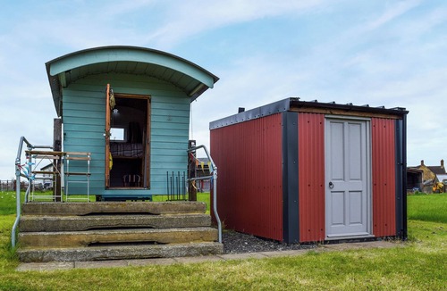 Earls Barton Apartment | Shepherds Cottage - UK49766