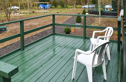 Five Oak Green Cottage | Shepherds Hut 1 at Laddingford - UK32531