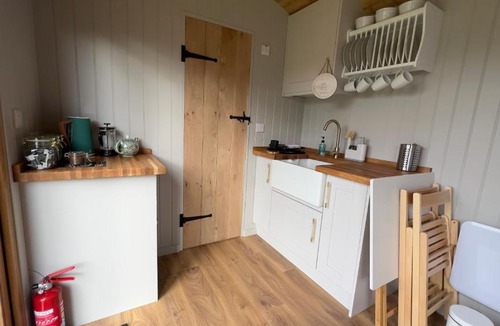 Wadhurst Cabin | Shepherds Hut at Cedar Gables