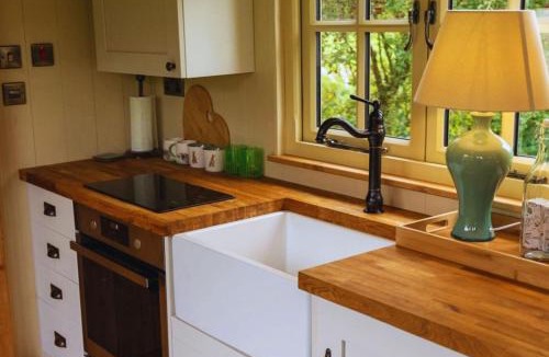 Cosford House | Shepherds Hut at Snowdon Farm