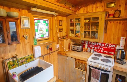 Balnain House | Shepherds Hut by Interhome