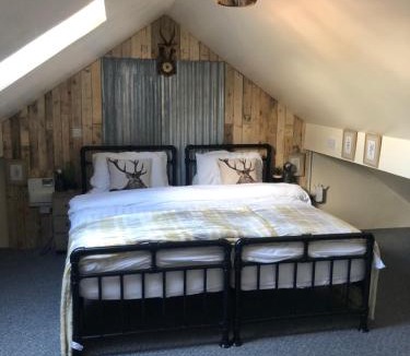 Much Birch Apartment | Shepherds Hut