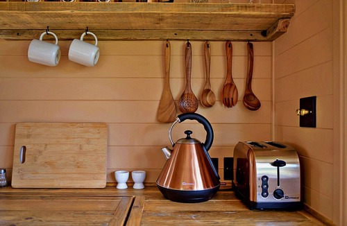 Rhyd-y-clafdy Ski Chalet | Shepherds Hut in Llŷn with Snowdonia Views