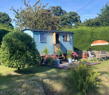 Cilcain House | Shepherds Hut in the Hills - Nr. Mold