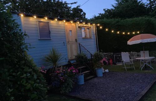 Cilcain House | Shepherds Hut in the Hills - Nr. Mold