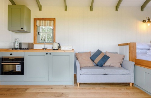 Alderbury Cottage | Shepherds Hut Retreat