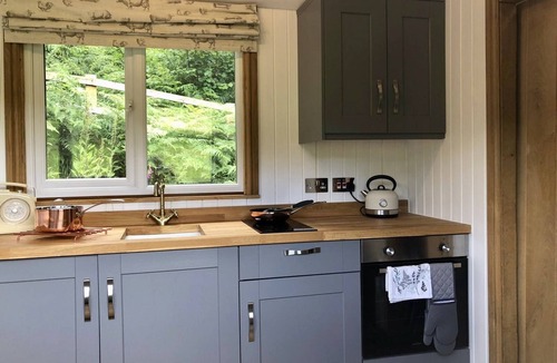 Kinnerton House | Shepherds Hut, self catering, Powys
