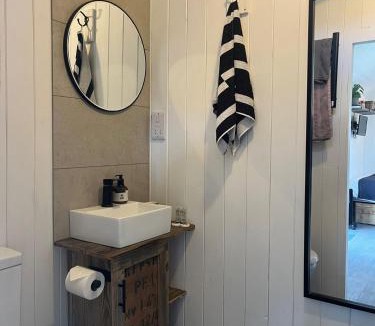 Kidlington Apartment | Shepherds Huts