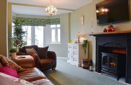 Raymonds Hill House | Shepherds Knapp-UK13285