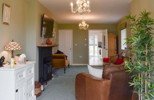 Raymonds Hill House | Shepherds Knapp-UK13285