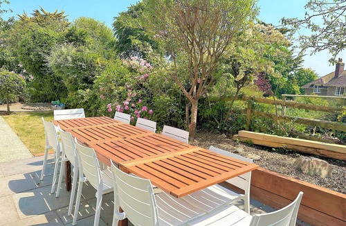 Thurlestone Cottage | Shepherds Patch Is A Large Thatched Cottage In Thurlestone with a parking space.