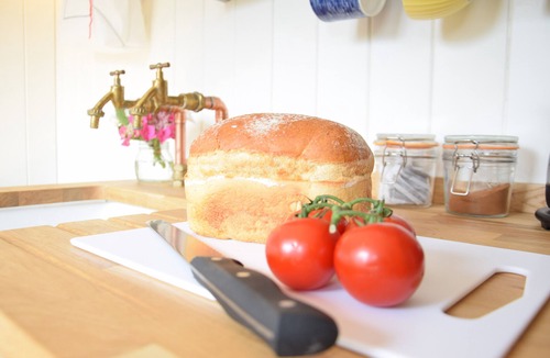 Woodbridge Cottage | SHEPHERDS PIGHTLE, pet friendly, with open fire in Hollesley