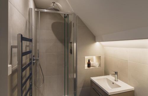 Windermere Villa | Shepherds Rock and Gilpin Rooms