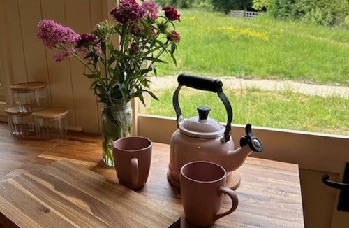 Brackley Cabin | Shepherdshut-cotswolds-petfriendly-woodburner