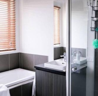 Shepparton South House | Shepparton Family Haven Spacious Retreat