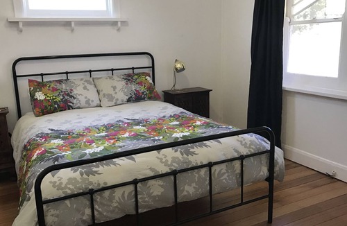 Shepparton South House | Shepparton House - family & pet friendly