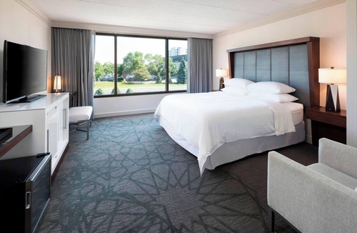 Bloomington Hotel | Sheraton Bloomington Hotel