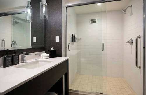 Calgary Hotel | Sheraton Cavalier Calgary Hotel