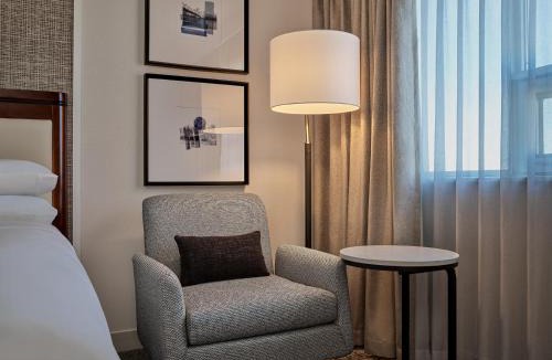 Saskatoon Downtown Hotel | Sheraton Cavalier Saskatoon Hotel
